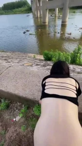 上面还有人走路呢