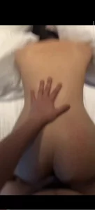 欲求不满的女大，假期结束就开始约我，后入大屁股